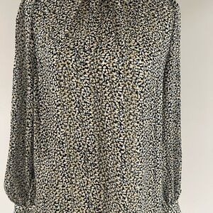 H&M Black and Cream Patterned Blouse